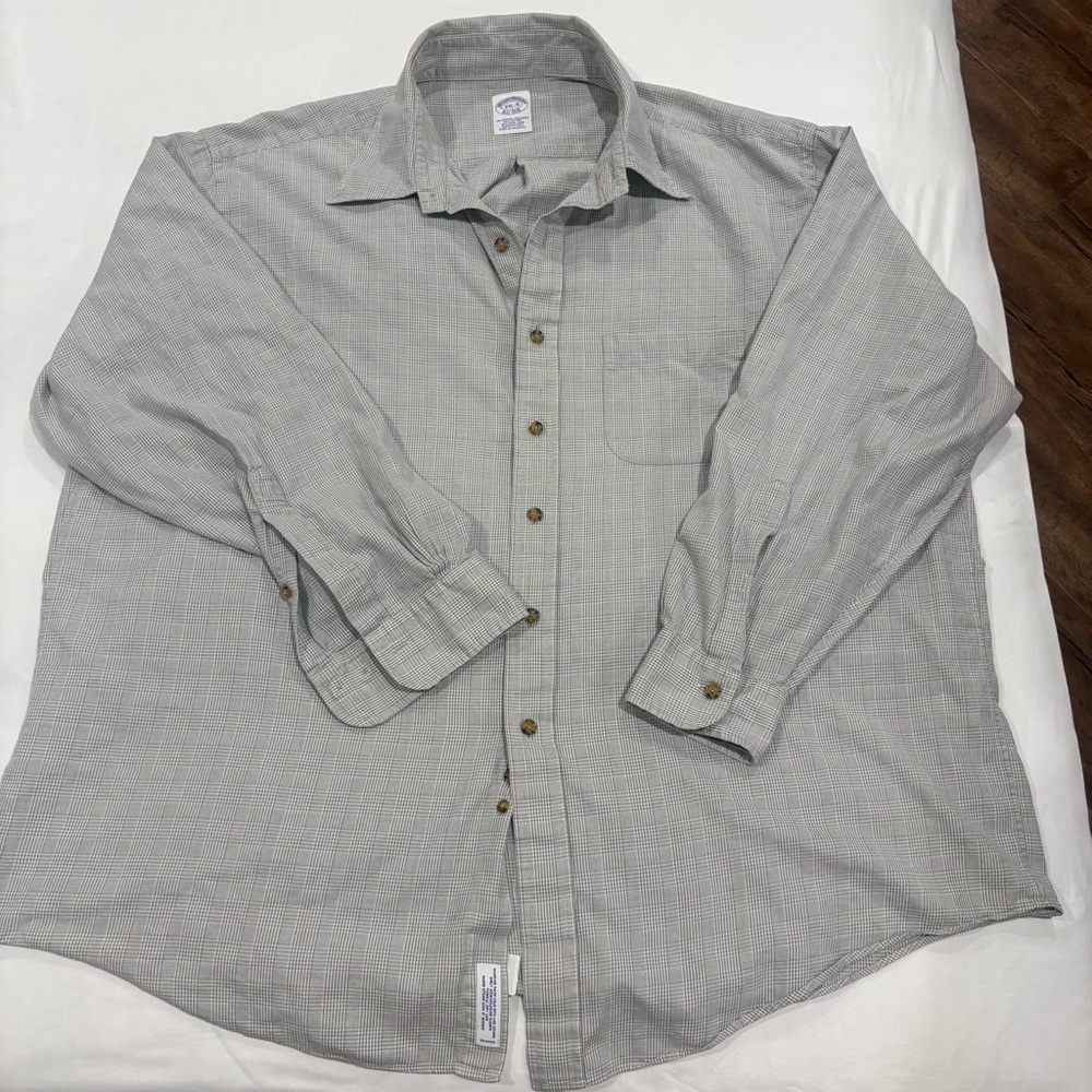 Brooks Brothers Men's‎ Light Gray Plaid Button-Down Shirt